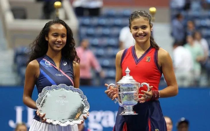 队友传球后 队友传球后