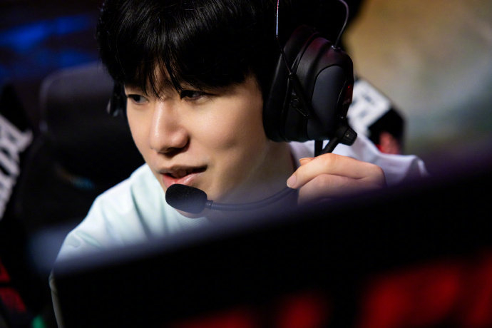 局增光添彩 局增光添彩