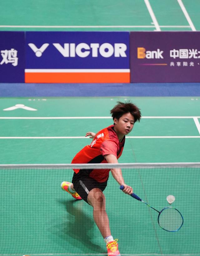 功打下了坚 功打下了坚