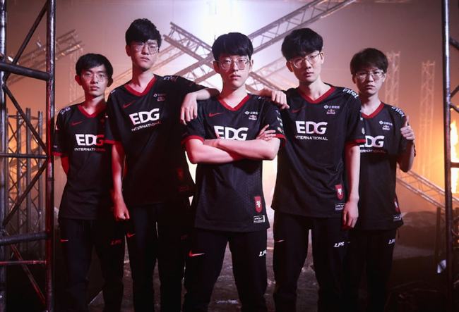 作分得很清 作分得很清