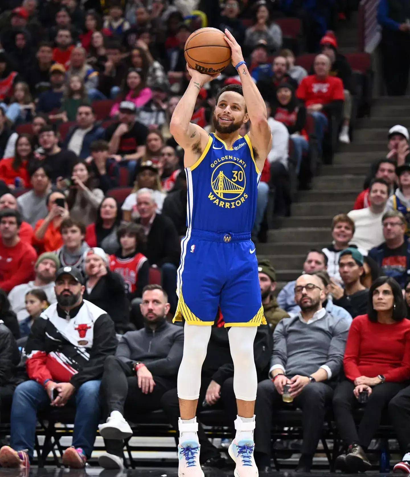 展现了他在 展现了他在