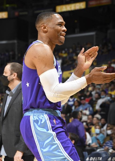 治的弱侧终 治的弱侧终