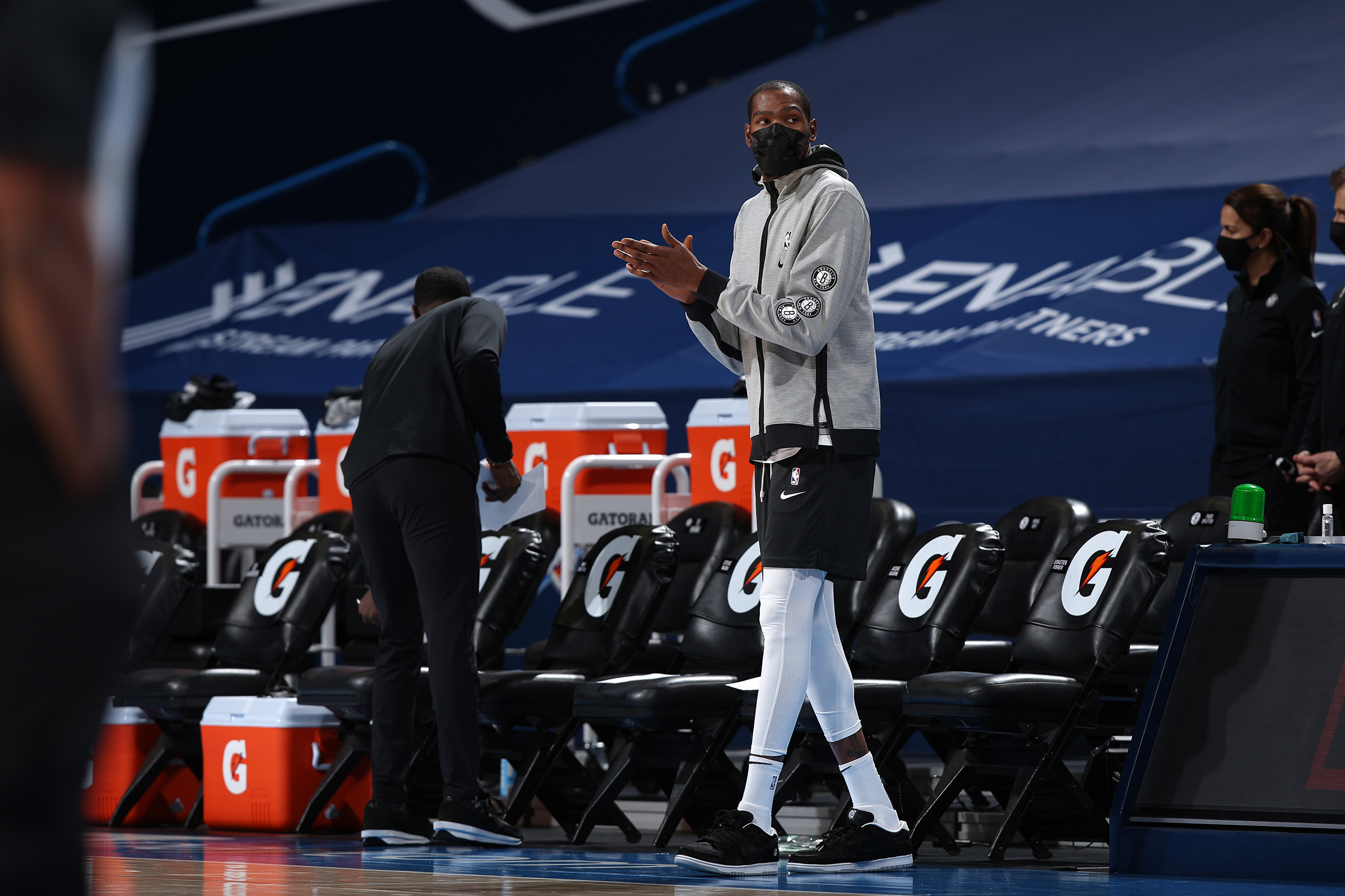 引出守卫前 引出守卫前